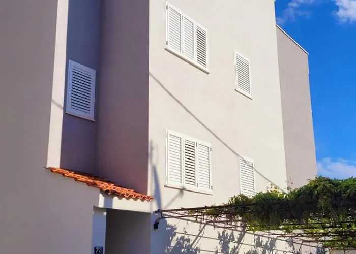 Sunshine Apartments Podstrana
