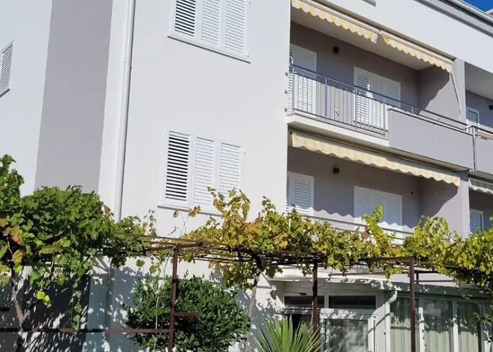 Sunshine Apartments Podstrana